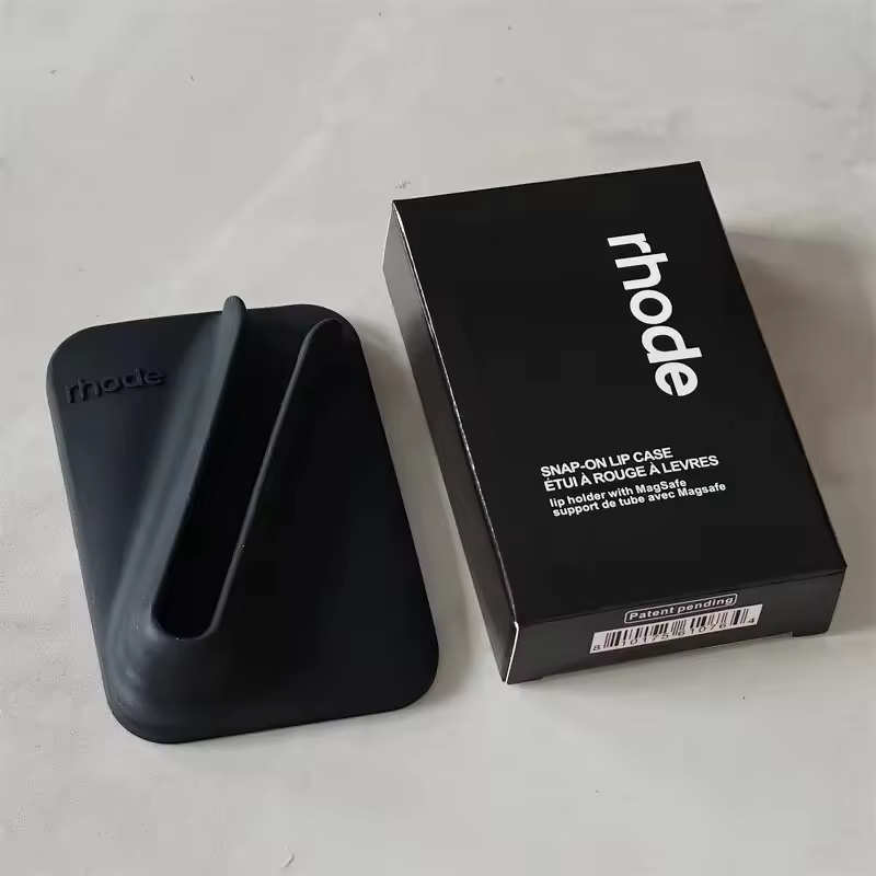 Magnetische Handyhülle mit Lipgloss